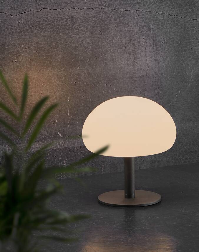 Sponge 20 uppladdningsbar bordslampa