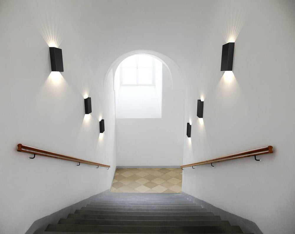 Fold 15 IP54 väggarmatur svart