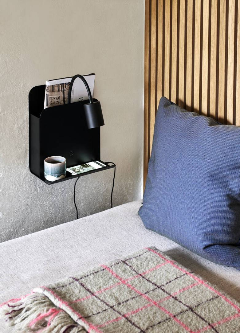 Roomi seinävalaisin musta