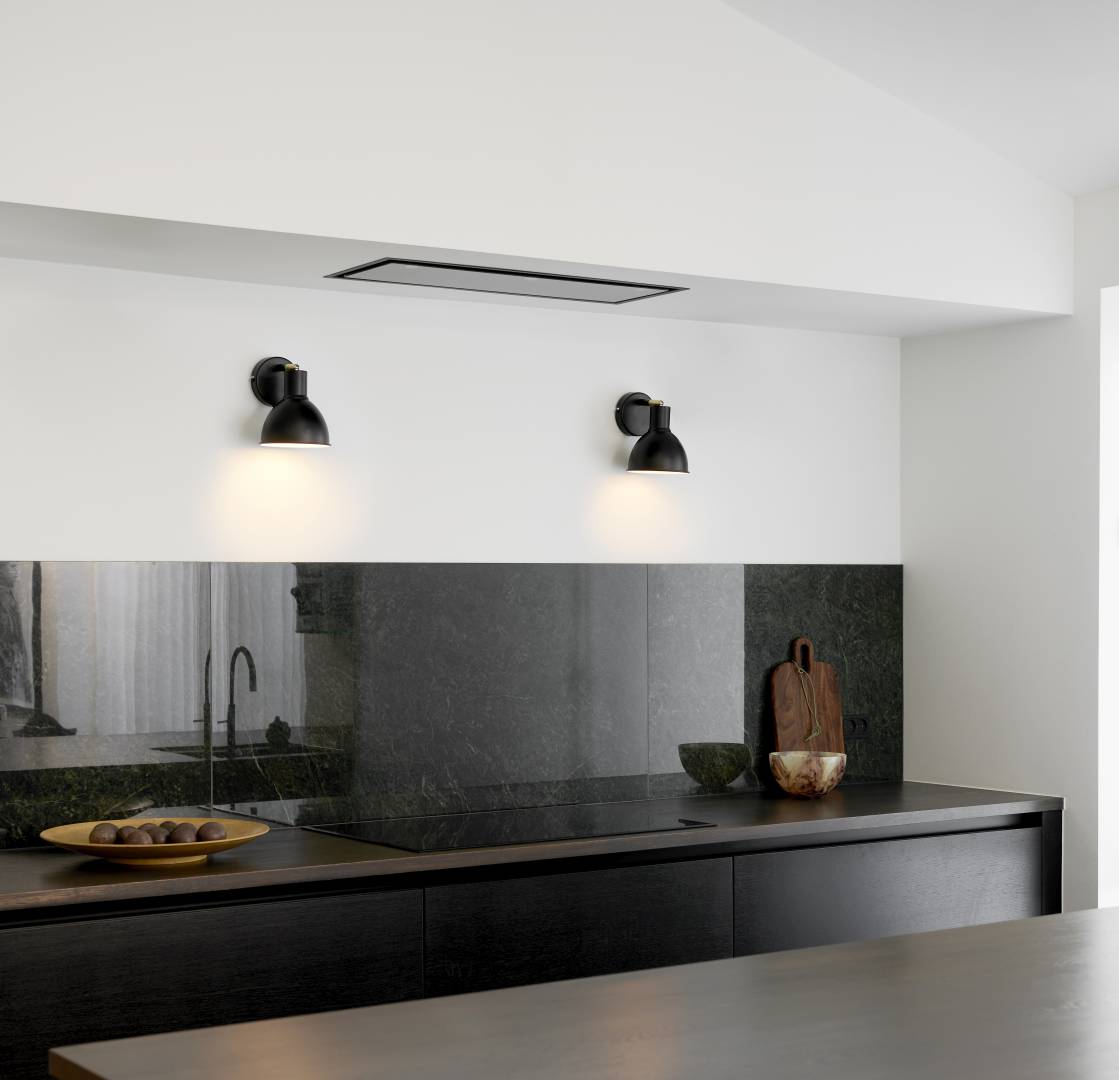 Pop vägglampa matt svart