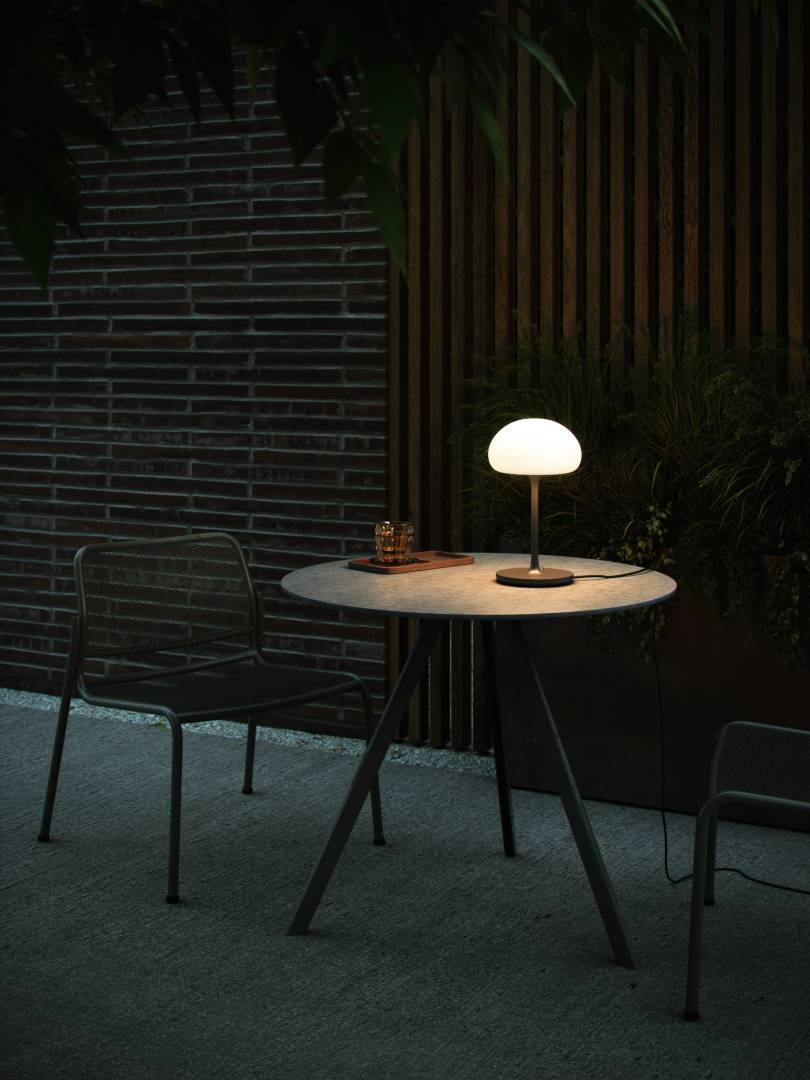 Sponge On A Stick uppladdningsbar LED-lampa grå