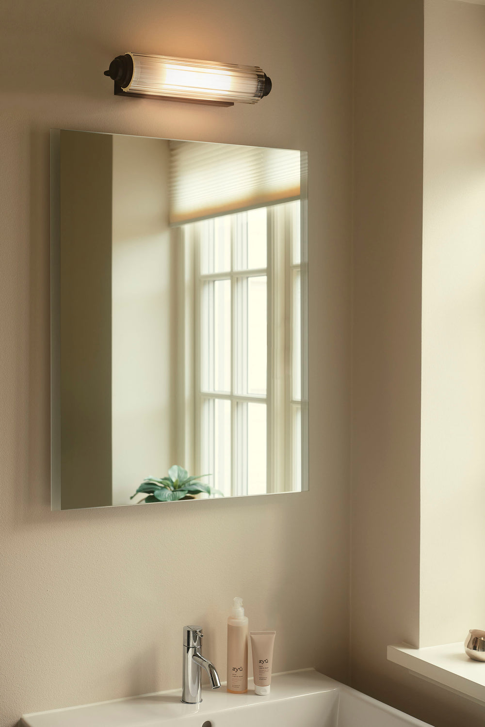 Nimal Double seinävalaisin musta