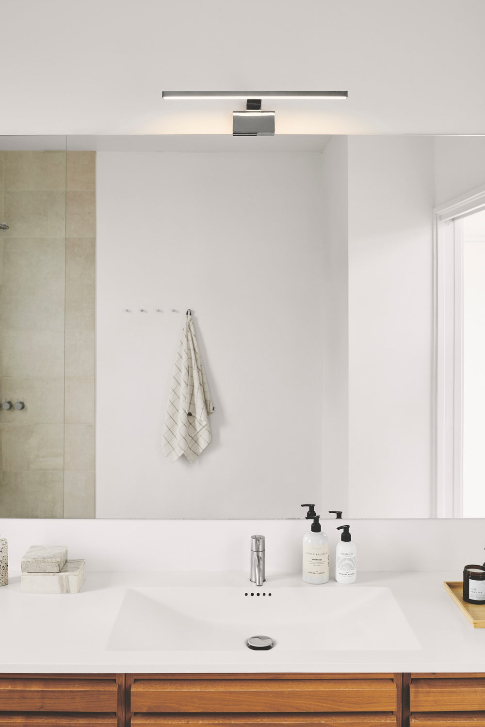 Marlee LED-seinävalaisin 3000K IP44 kromi