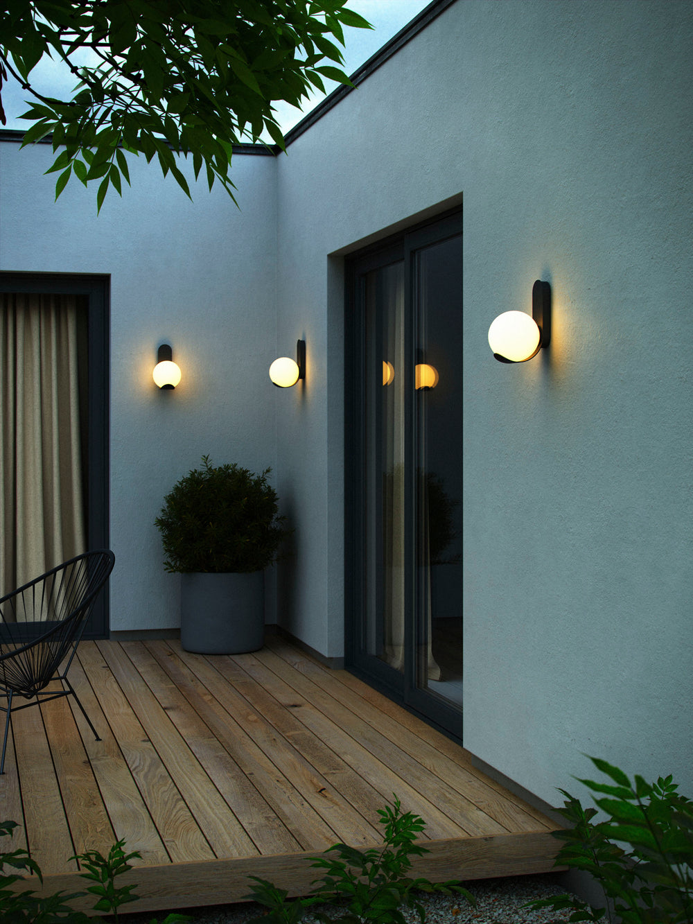 Dalius vägglampa svart/opalvit