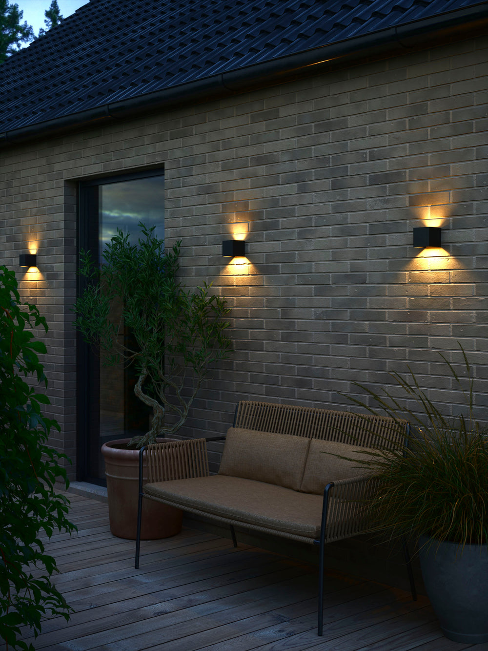 Milda Kubi vägglampa svart