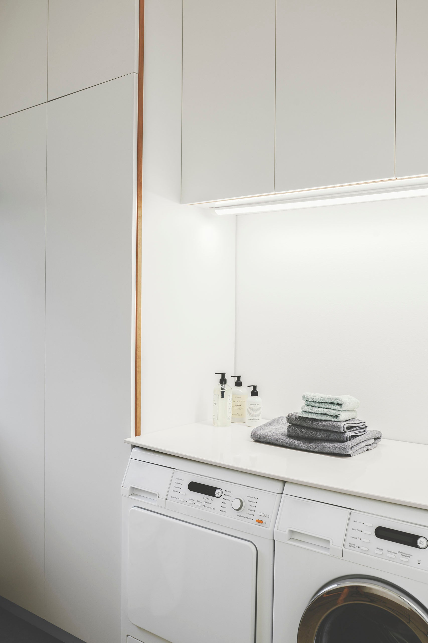 Glendale 120 LED-loisteputkivalaisin valkoinen
