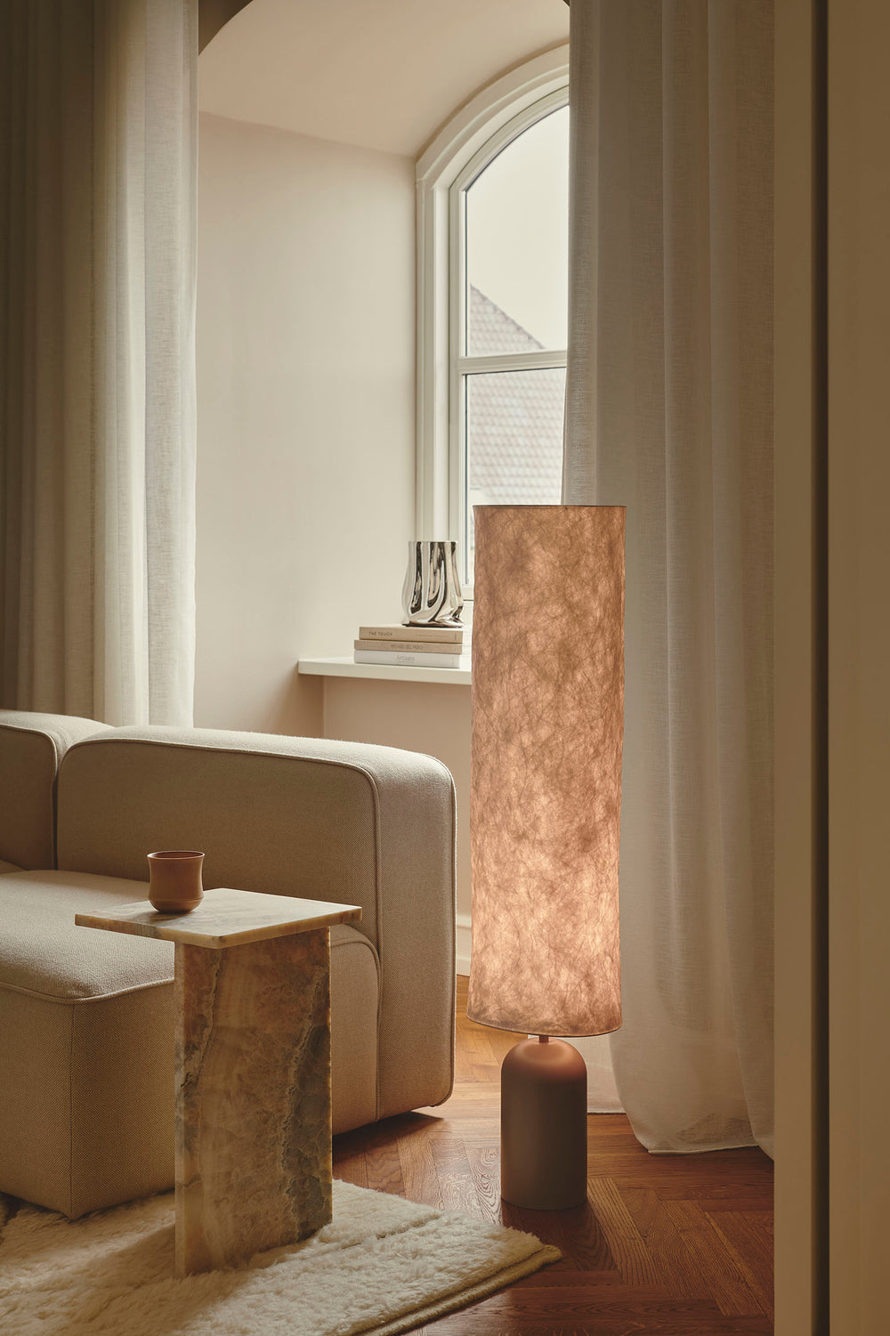 Talli golvlampa brun