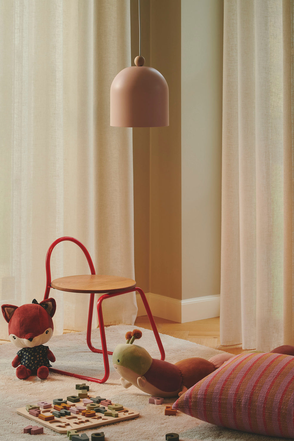 Gaston riippuvalaisin roosa