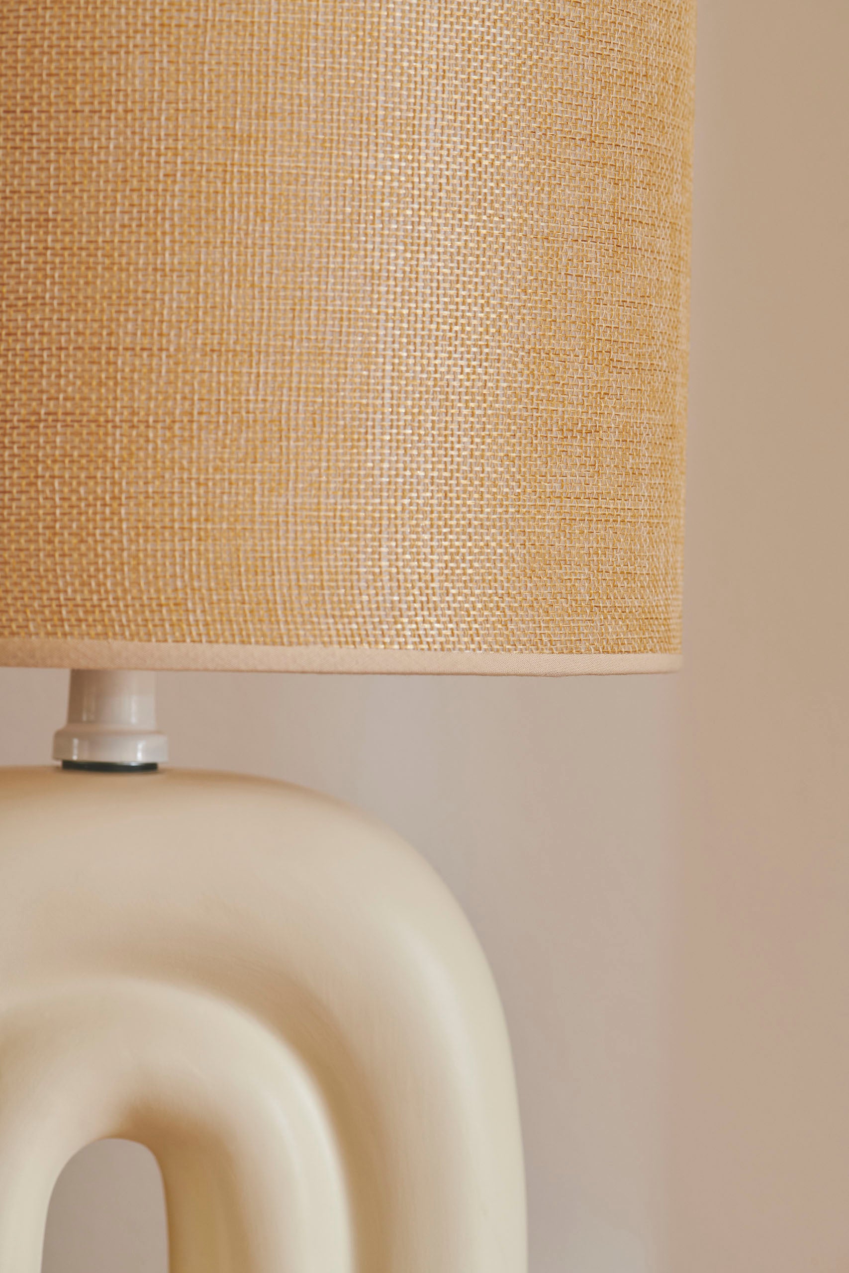 Haze bordslampa beige