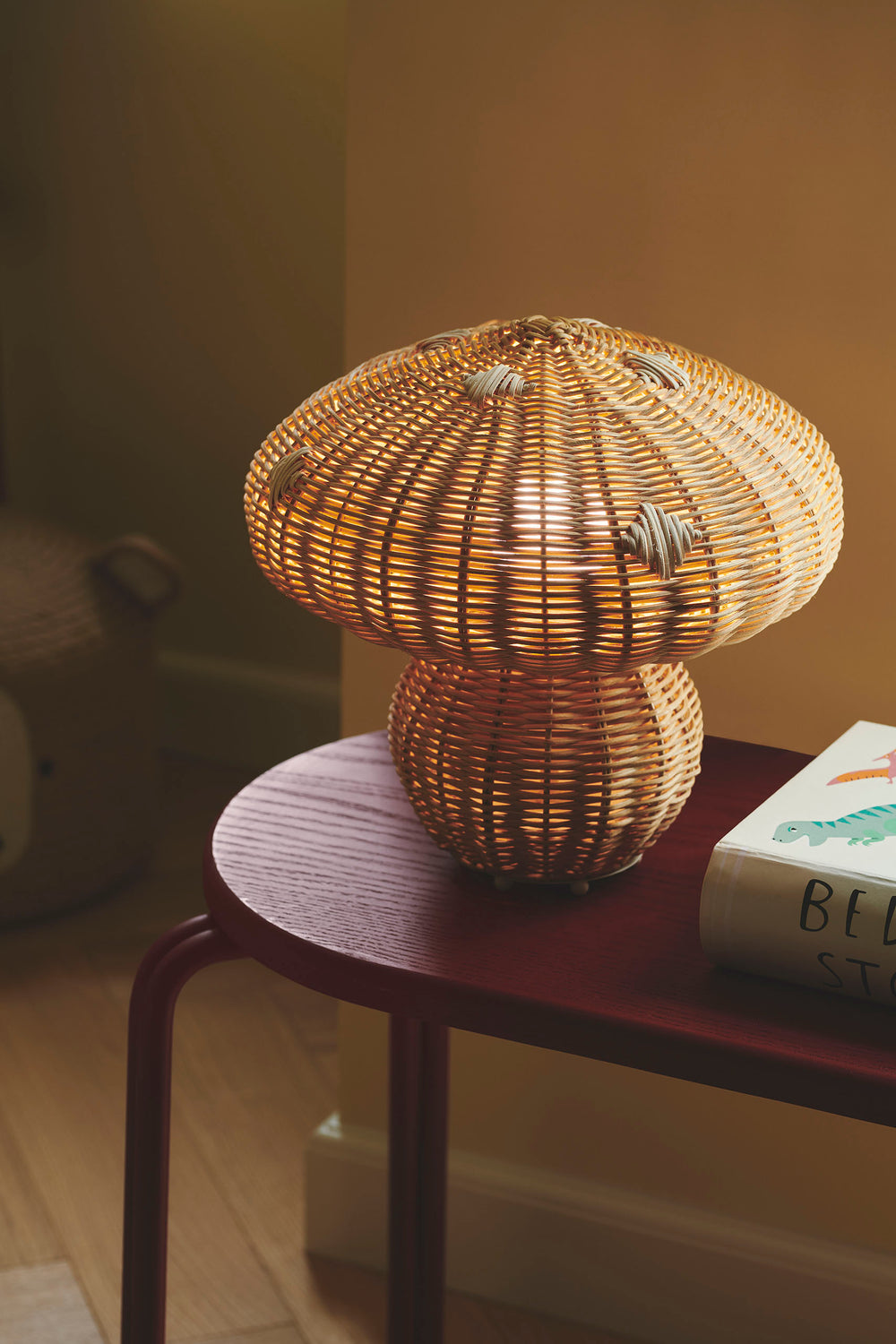 Allie pöytävalaisin puunväri