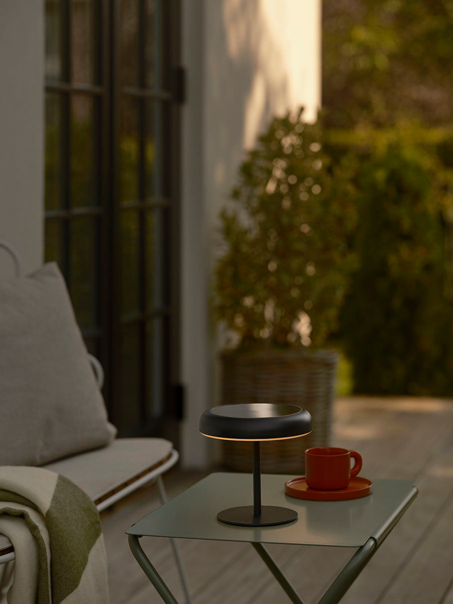 Elmer Solar pöytävalaisin musta