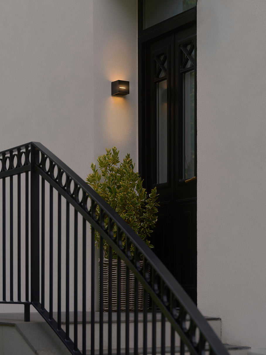 Rivo vägglampa svart