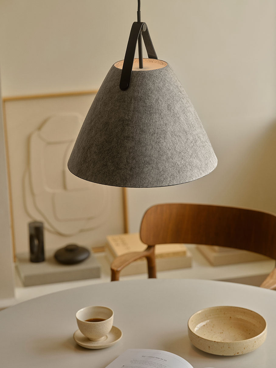 Strap 36 riippuvalaisin vaaleanharmaa