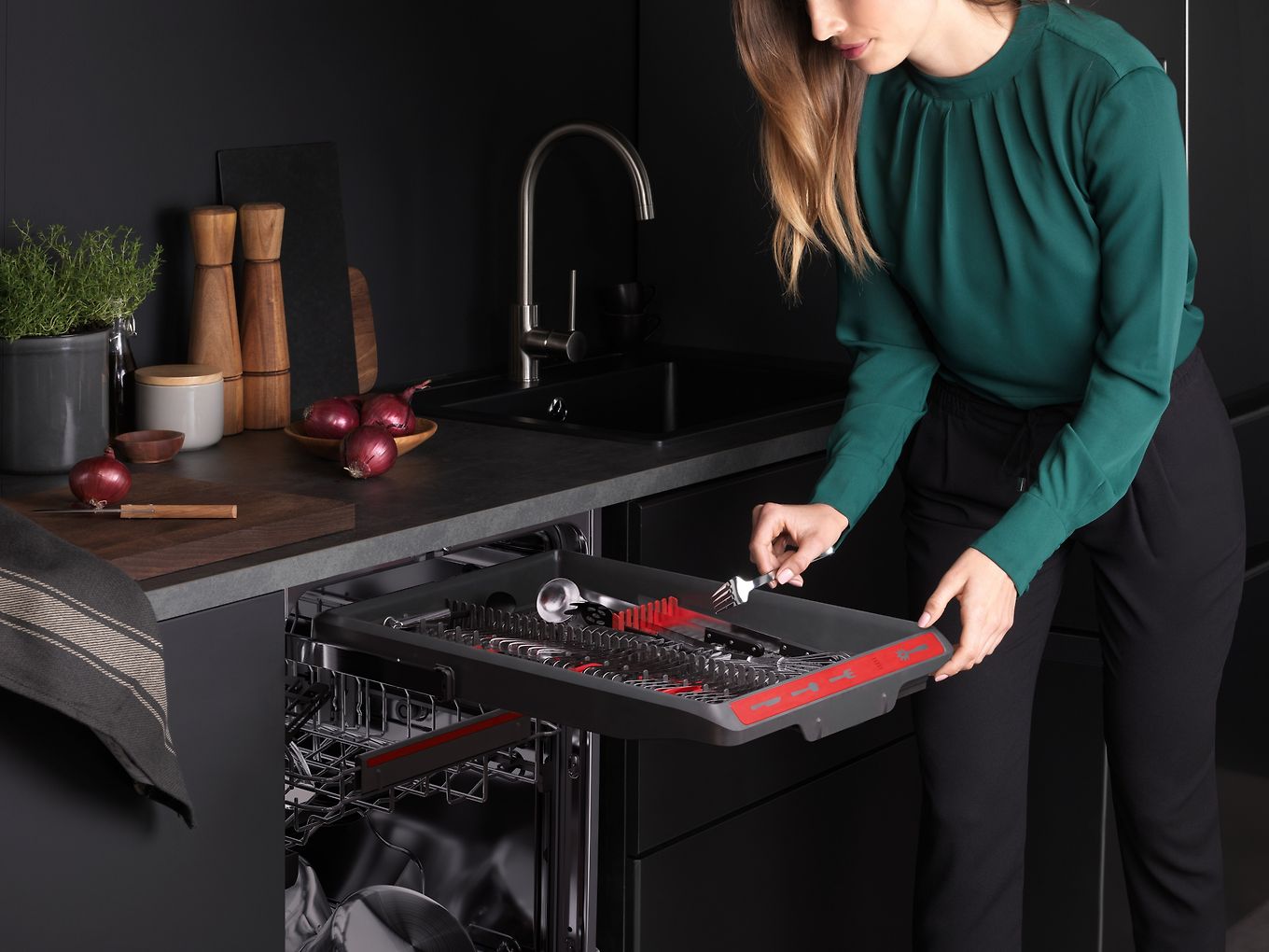 AEG FFB73507ZW 7000-sarjan -astianpesukone, valkoinen