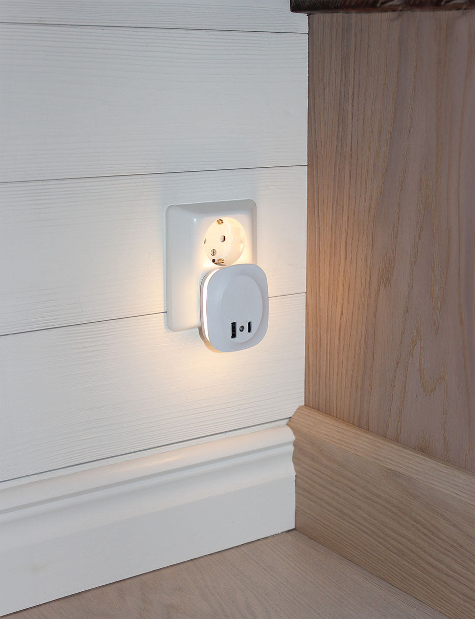Star Trading Functional LED-yövalo 3000K 10lm