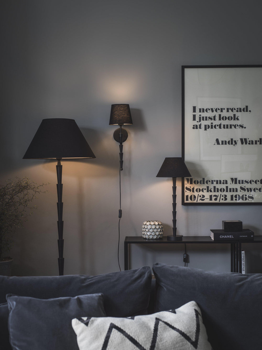 Chloe seinävalaisin mattamusta 38 cm