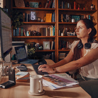 Poly Voyager Focus 2 -Bluetooth-kuulokemikrofoni, Microsoft Teams -sertifioitu (9T9J4AA) – kuva 2