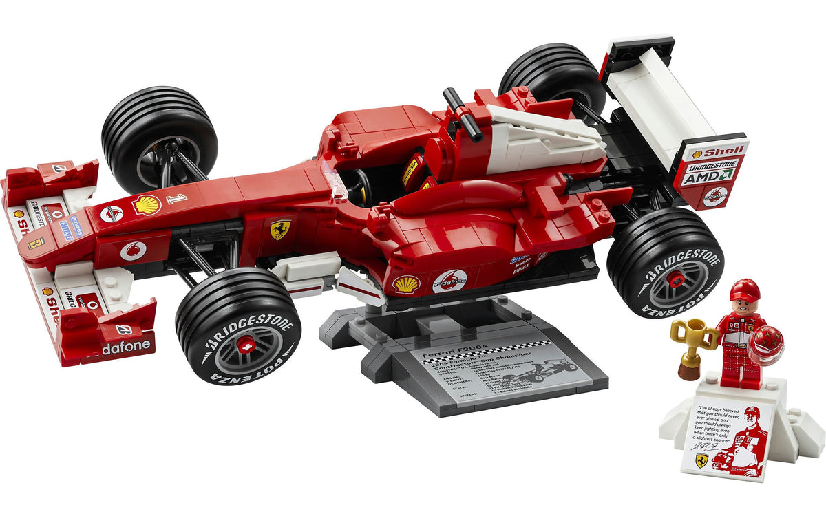 LEGO Icons 11375 Ferrari F2004 ja Michael Schumacher – kuva 3