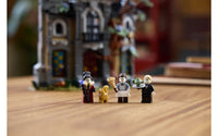LEGO Icons 11383 Pormestarin kartano – kuva 5