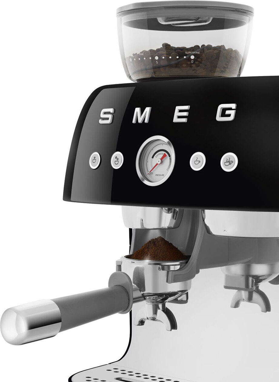Smeg EGF03BLEU -espressokeitin kahvimyllyllä, musta 7