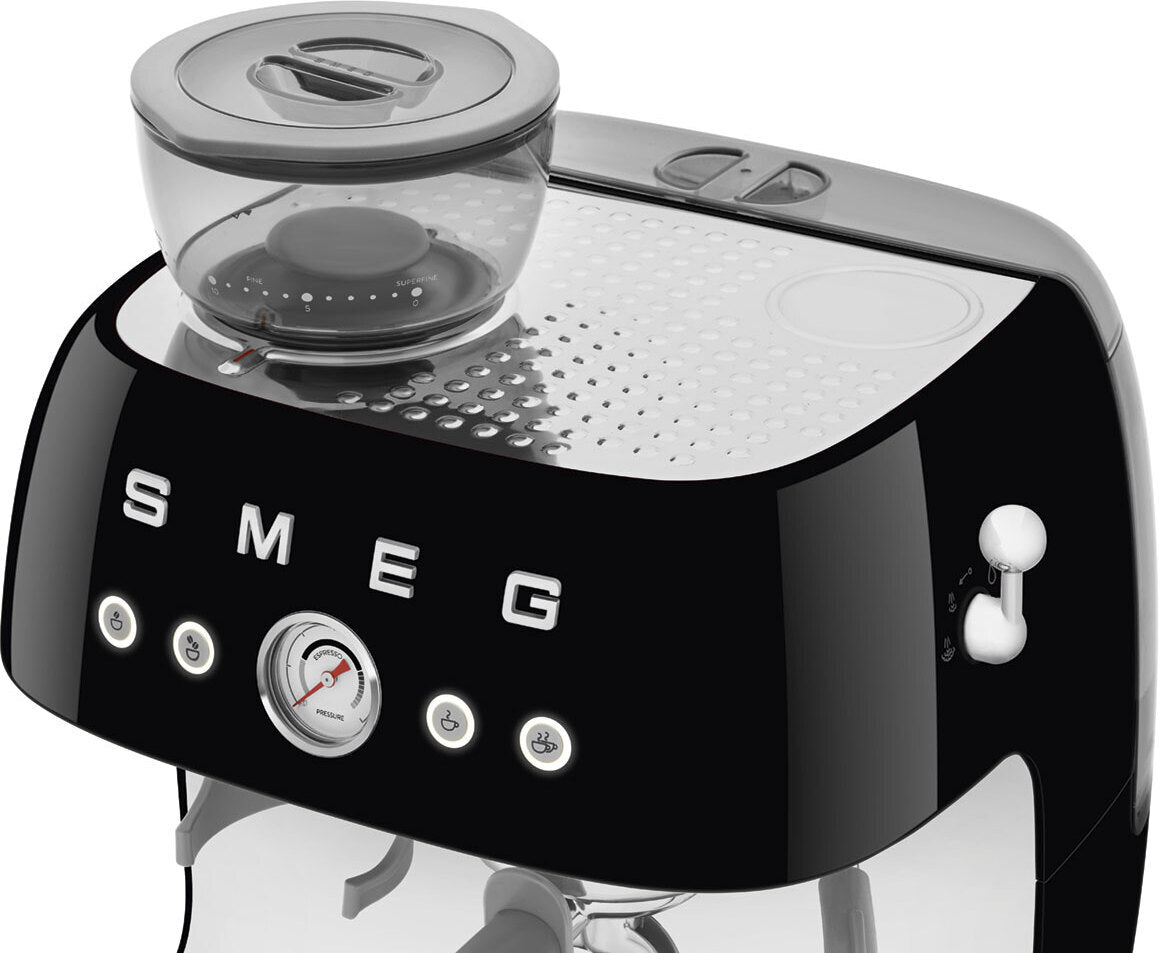 Smeg EGF03BLEU -espressokeitin kahvimyllyllä, musta 8
