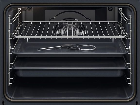 AEG BP7NB00 7000 MealAssist PizzaExpert kalusteuuni, musta
