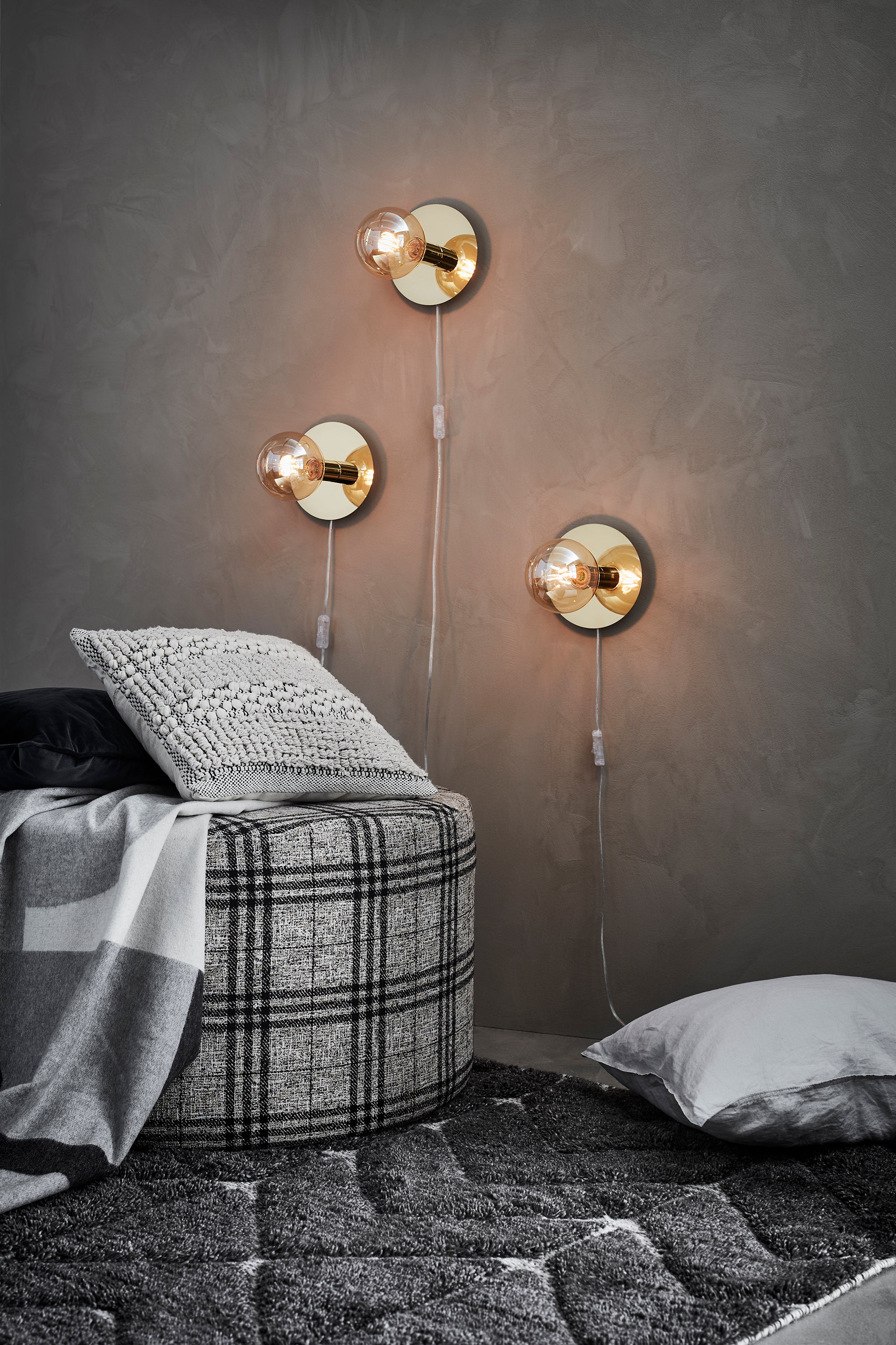 DISC vägglampa/taklampa 1L Brass