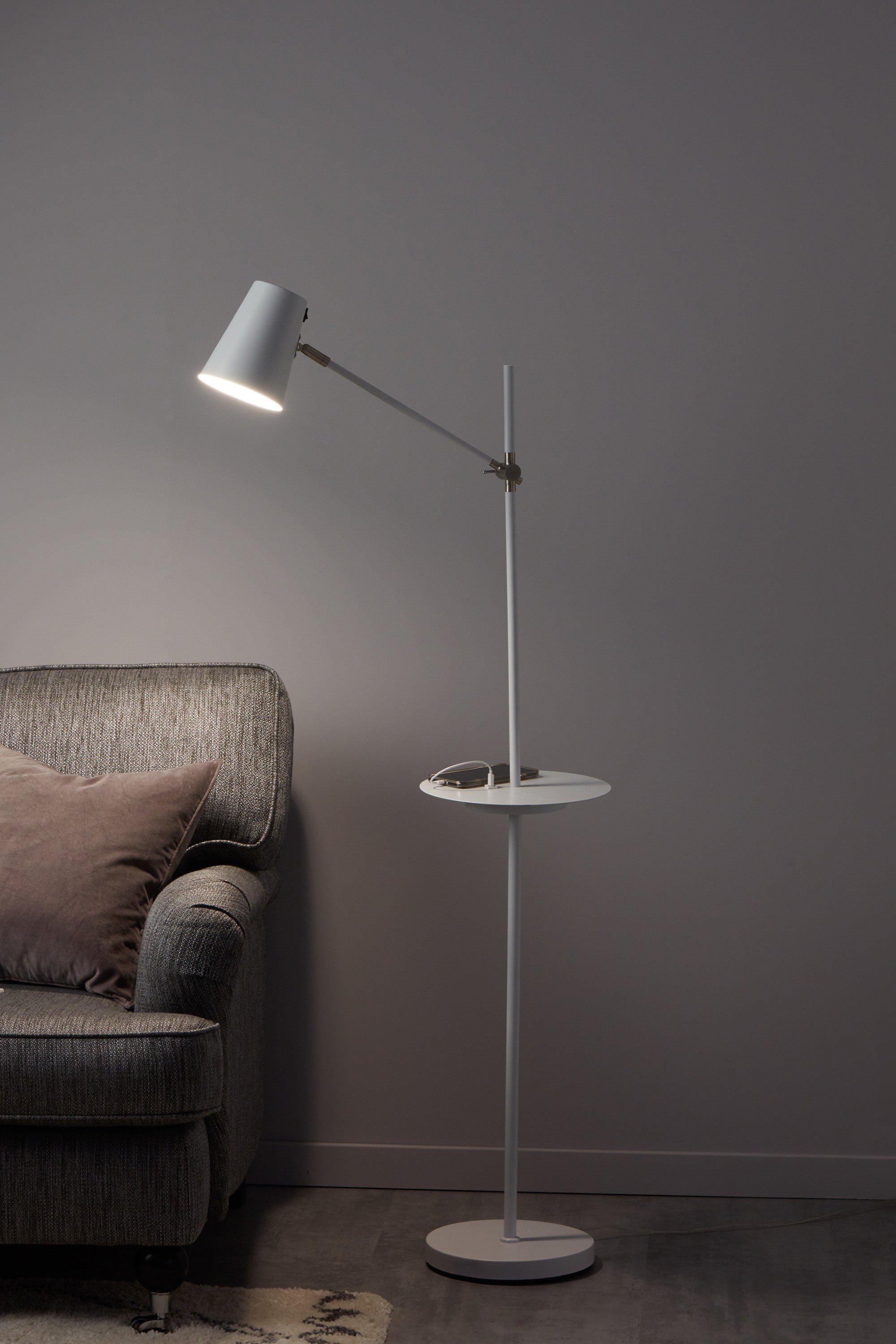 LINEAR golvlampa 1L USB White