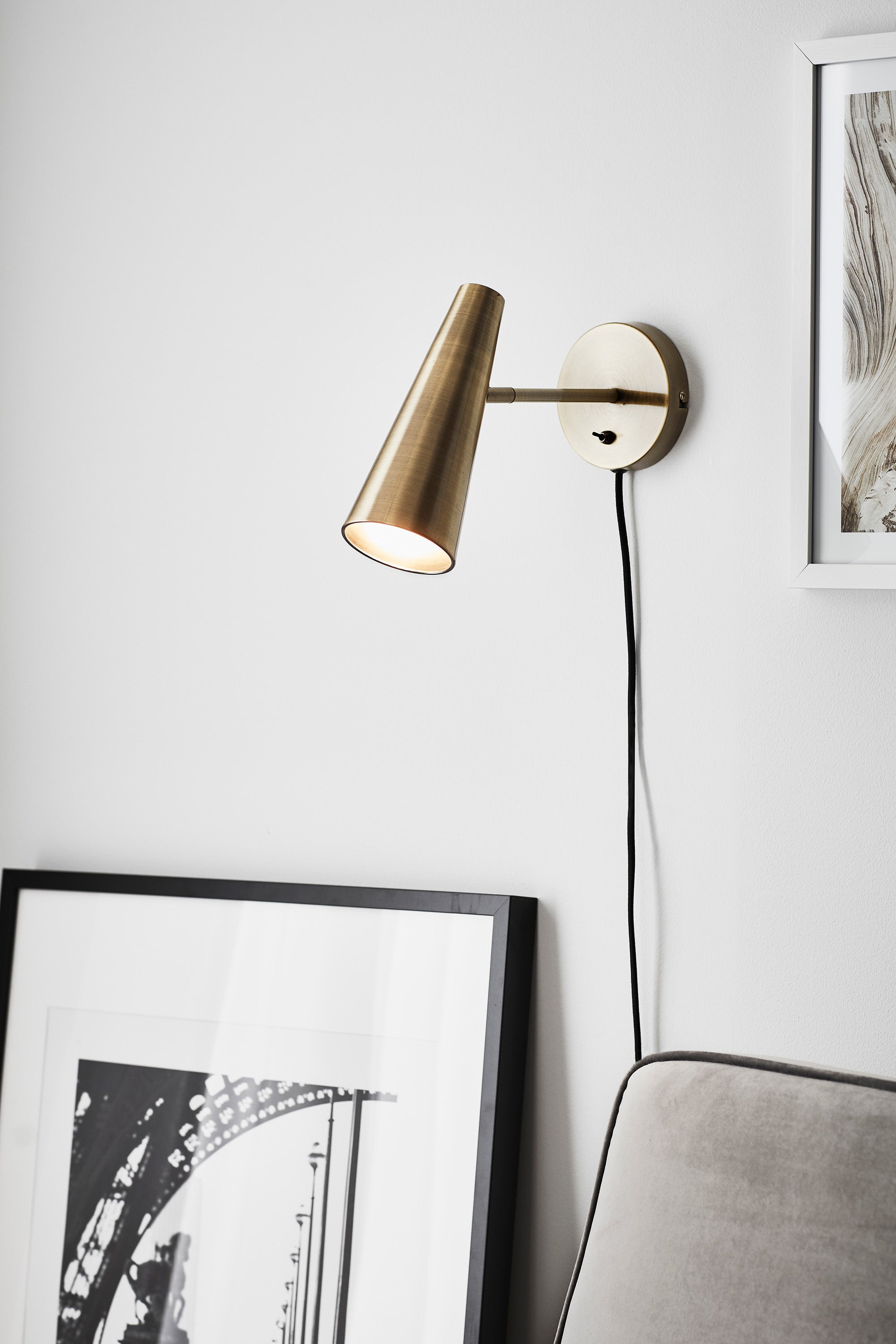 PEAK vägglampa 1L Antique