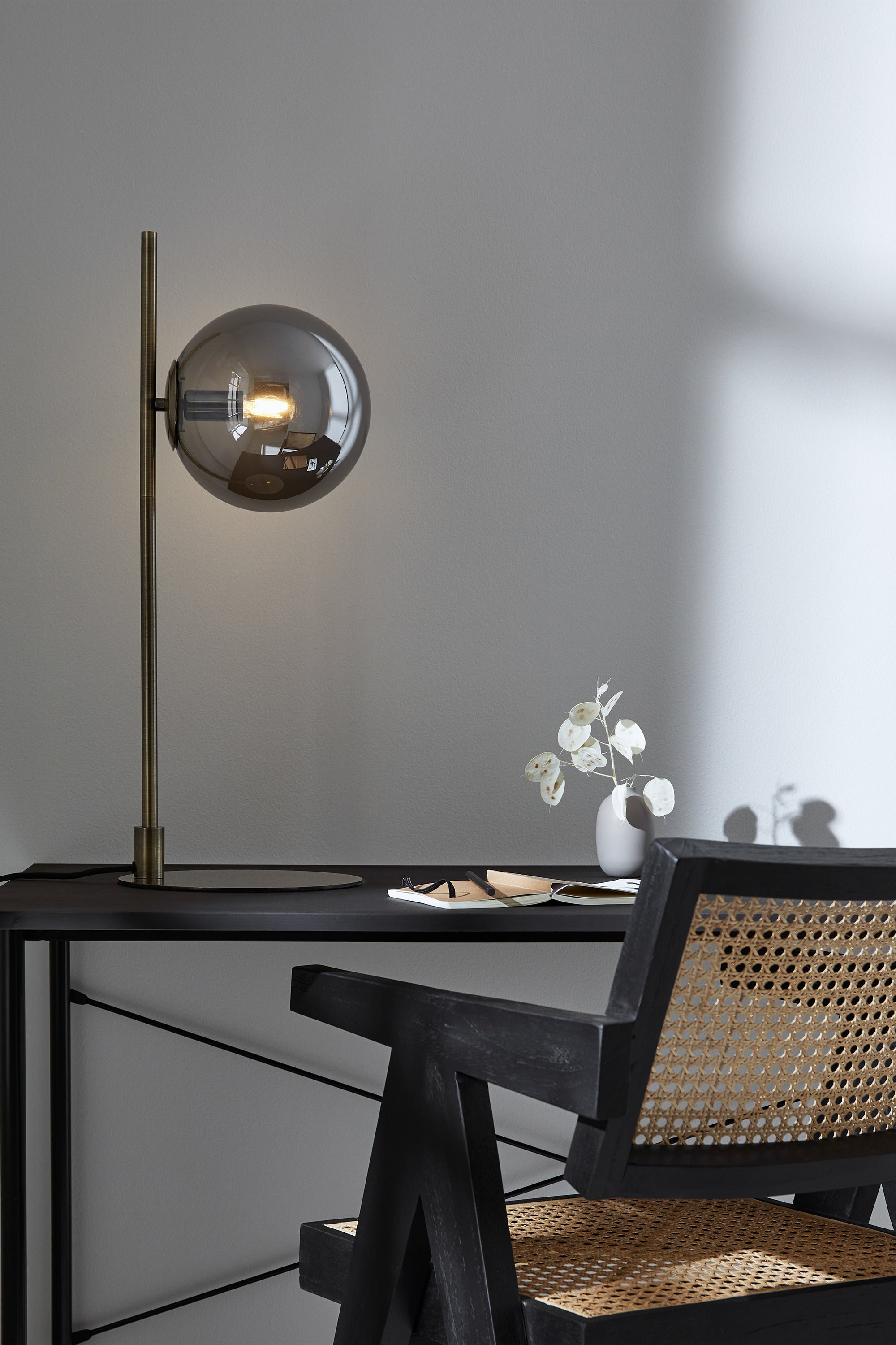 DIONE bordslampa 1L Antique/Smoke