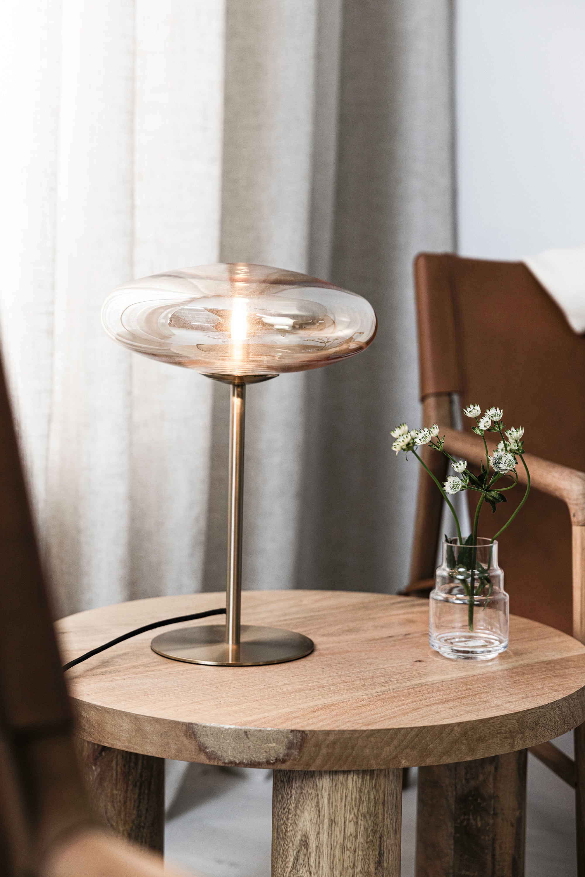 LOCUS bordslampa 1L Amber/Brass