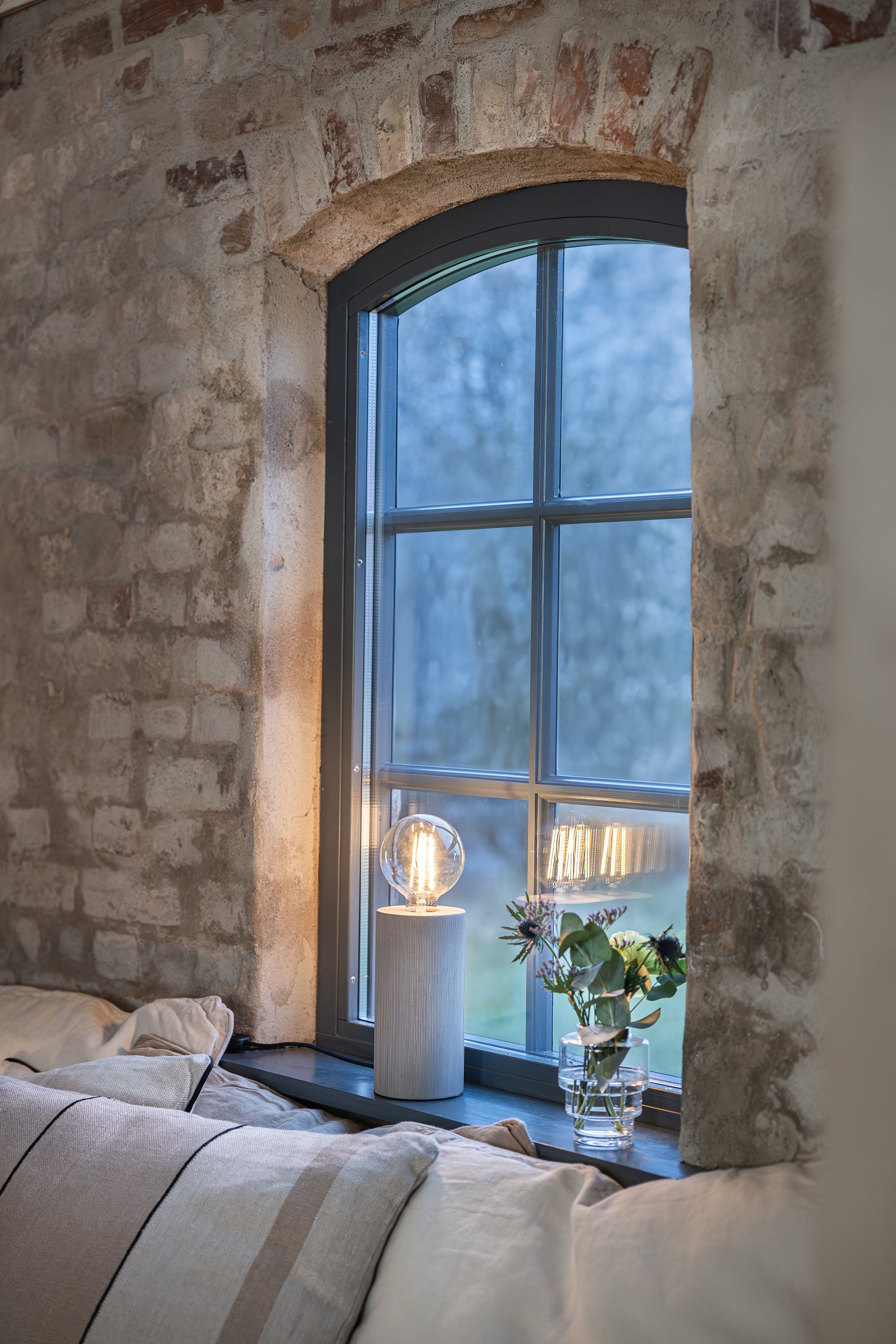 LEGNA bordslampa 1L 20cm Stained Grey