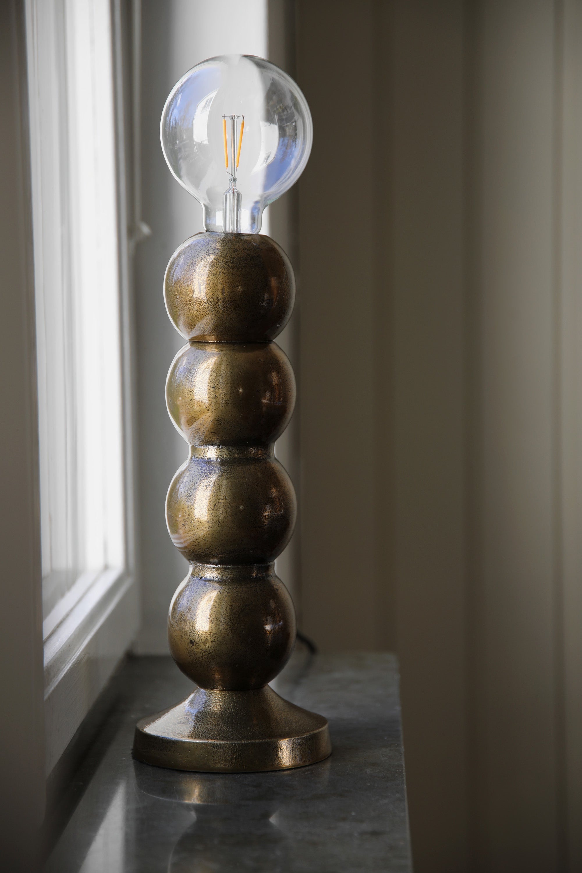 GONG bordslampa 1L Gold