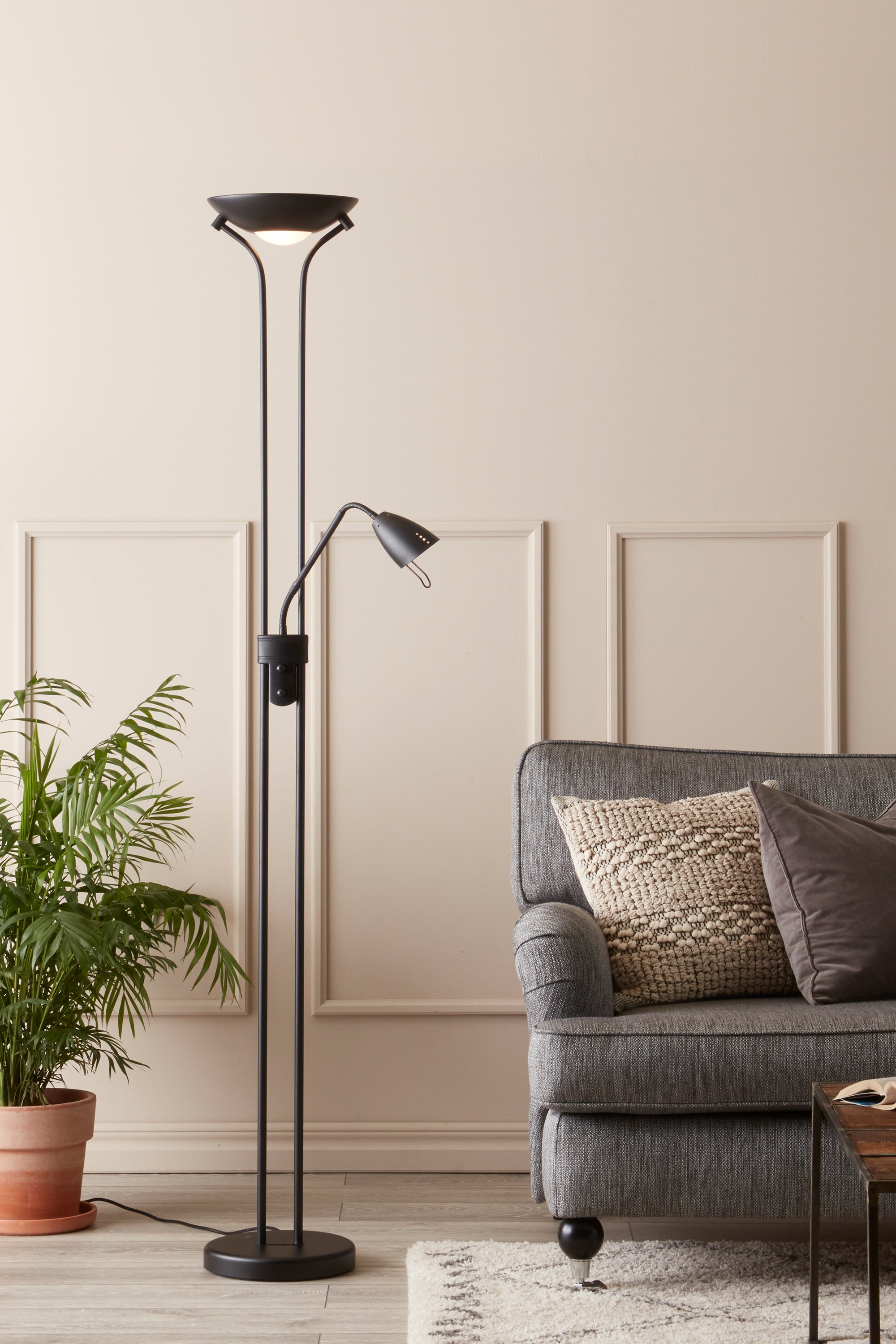 DETROIT golvlampa 2L Black