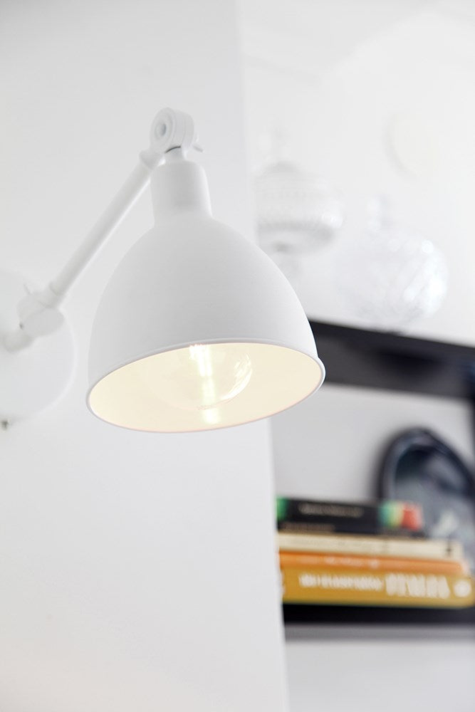 Bazar mini vägglampa sandvit