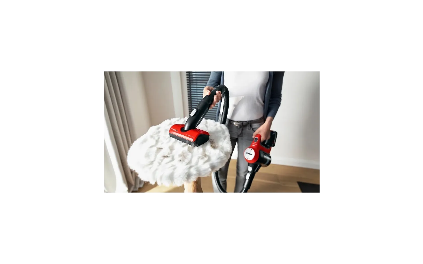 Bosch Unlimited 7 ProAnimal BCS711PET skaftdammsugare, röd