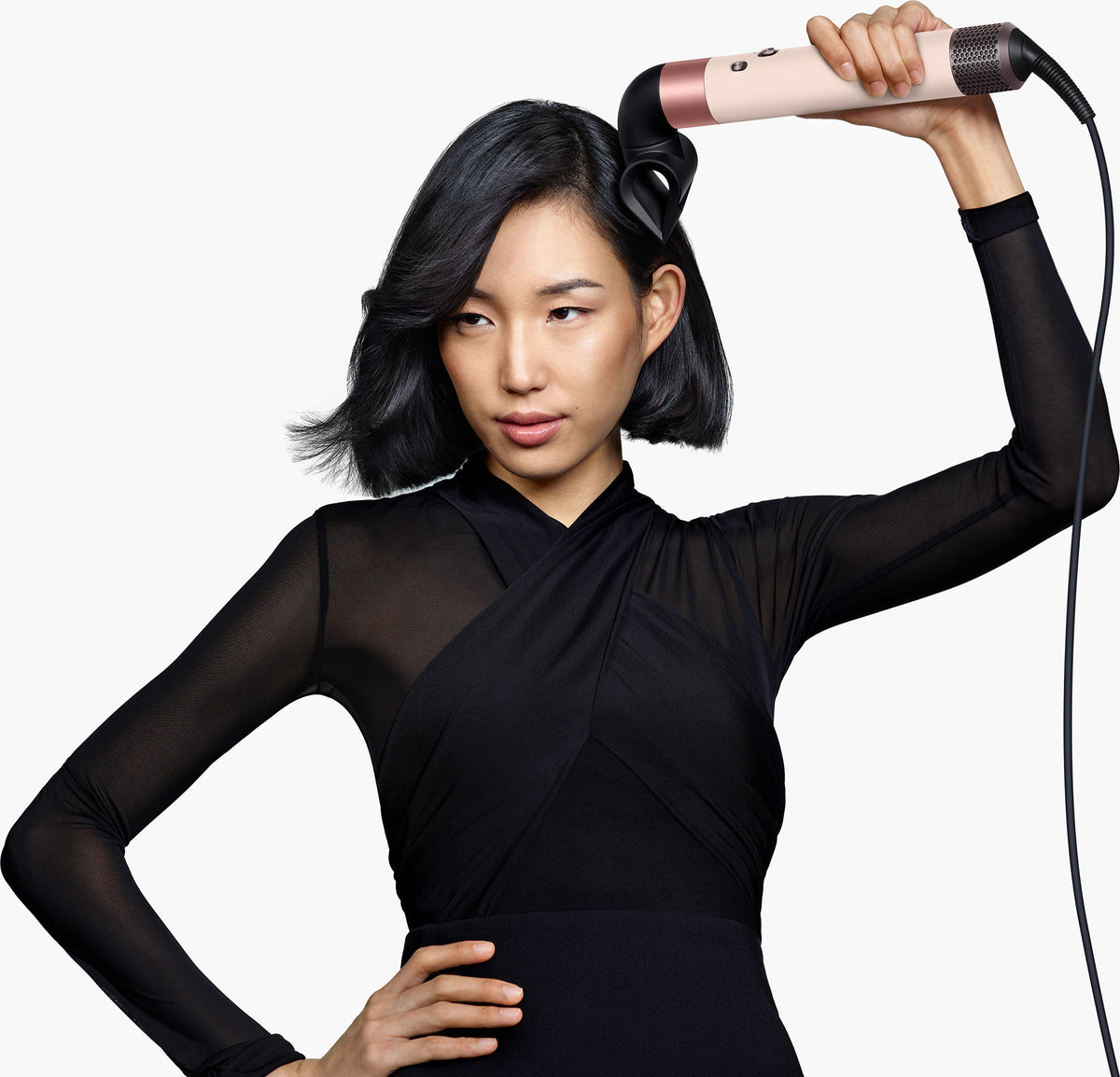 Dyson Airwrap I.D. Straight + Wavy multi-styler ja hiustenkuivaaja, Ceramic Pink/Rose Gold – kuva 7