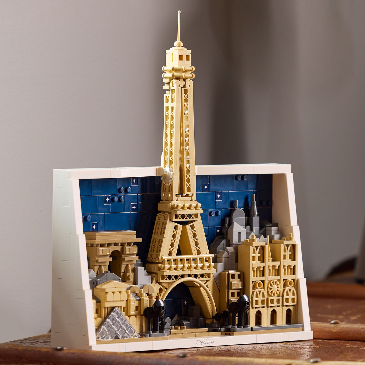 LEGO Architecture 21064 Pariisi – rakkauden kaupunki – kuva 7