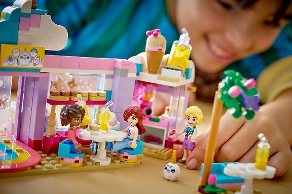 LEGO Friends 42684 Unelmien yksisarviskahvila – kuva 8