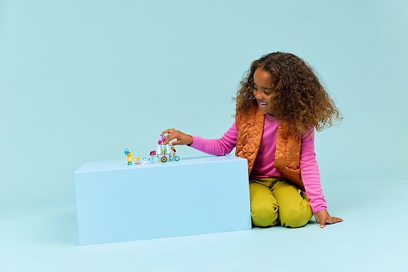 LEGO Friends 42692 Jäätelö‑ ja ilmapallokoju – kuva 9