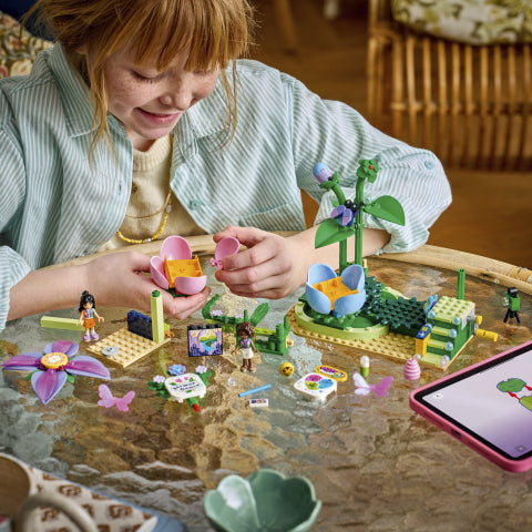 LEGO Friends 42702 – Kukkien ja keijujen koristama teekuppikaruselli – kuva 6