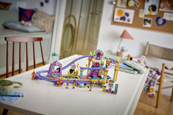 LEGO Friends 42703 – Merenneitoaiheinen vuoristorata