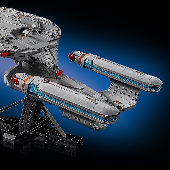 LEGO Icons 10356 Star Trek: U.S.S. Enterprise NCC-1701-D – kuva 4