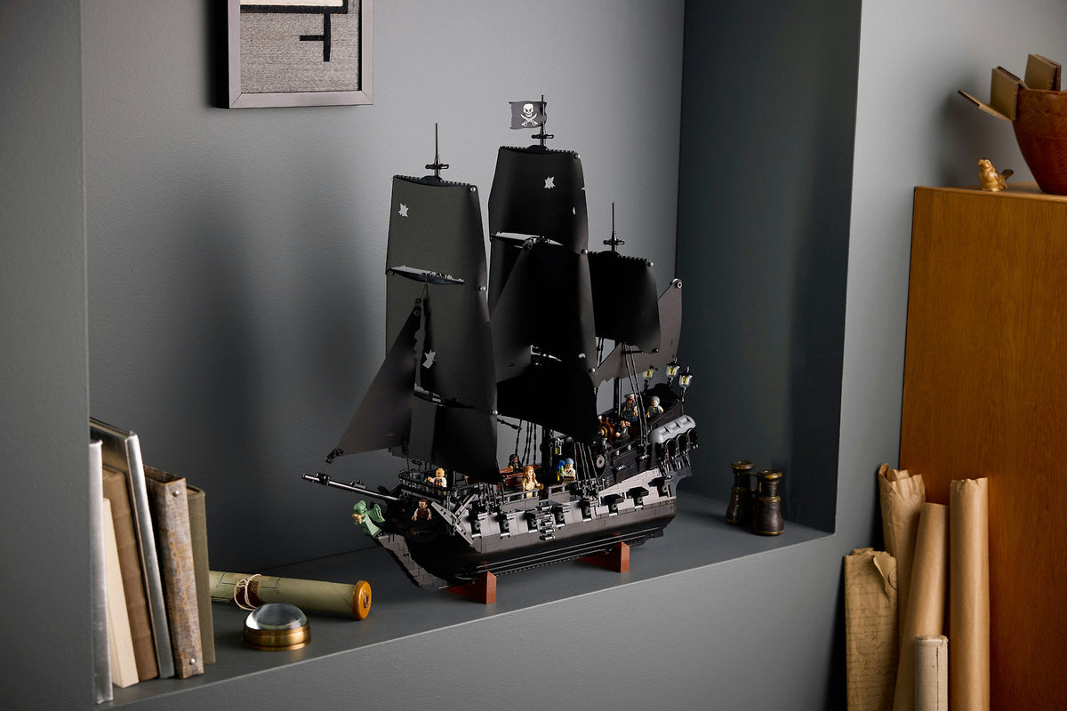 LEGO Icons 10365 Kapteeni Jack Sparrow’n merirosvolaiva – kuva 12