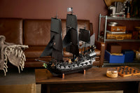 LEGO Icons 10365 Kapteeni Jack Sparrow’n merirosvolaiva – kuva 11