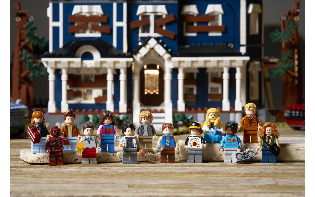 LEGO Icons 11370 Stranger Things: Creelin perheen talo – kuva 6