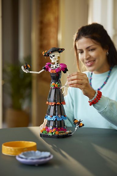 LEGO Ideas 21372 La Catrina – kuva 8