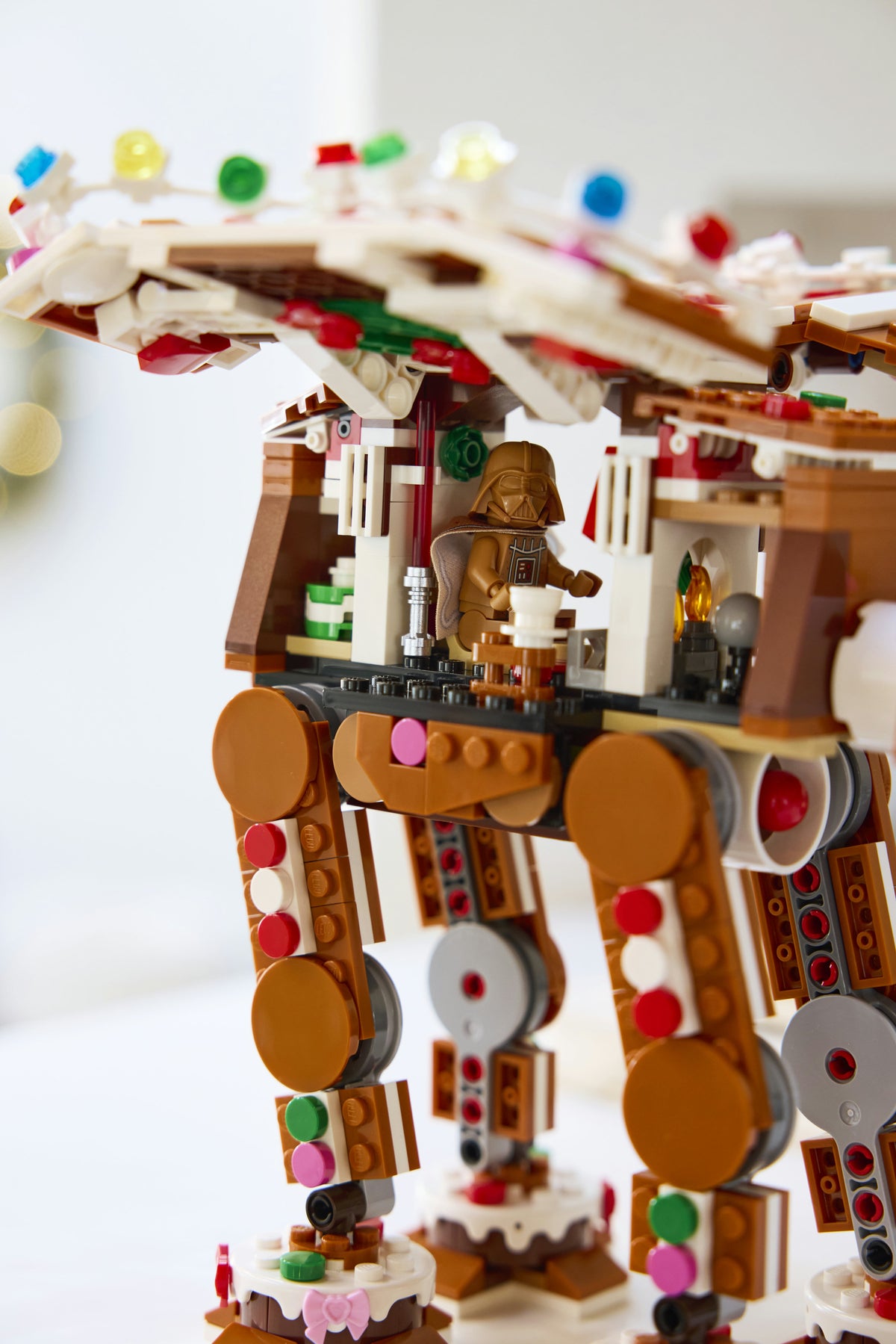 LEGO Star Wars 40806 AT-AT-talsija piparkakkuasussa – kuva 9