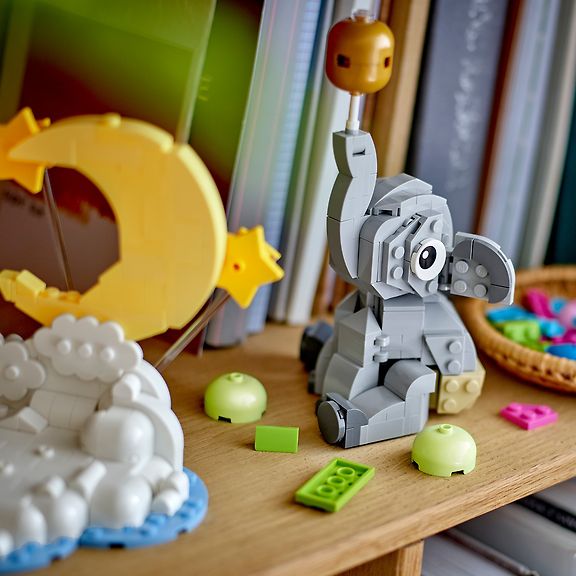 LEGO Seasons and Occasions 40814 - Norsuvauva pilven päällä – kuva 6