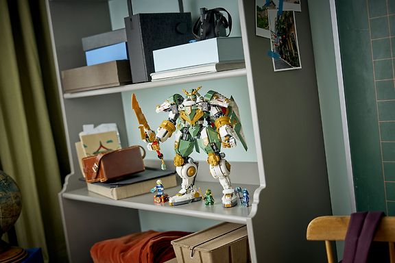 LEGO Ninjago 71860 Lloydin titaanirobotti – 15-vuotisjuhlamalli – kuva 19